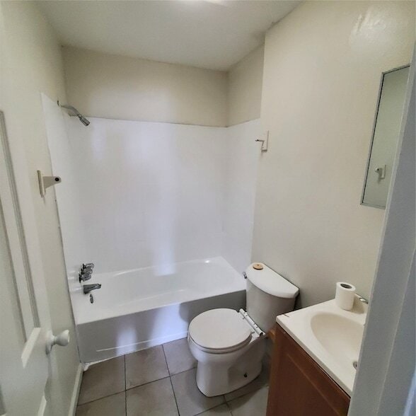 Foto del edificio - 4205 Metropolitan Ave