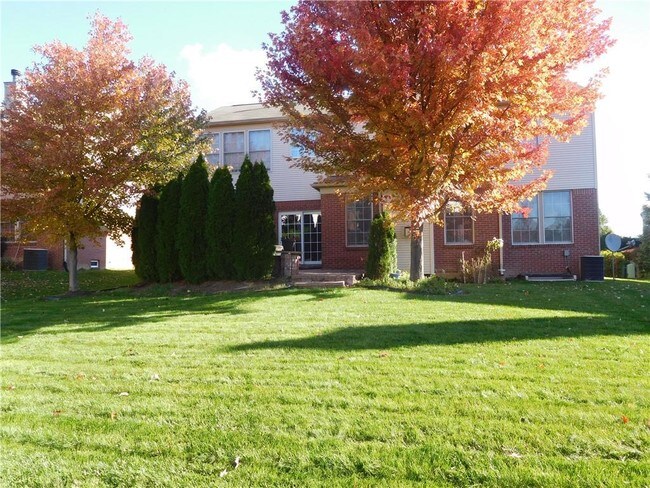 Building Photo - 572 Bedlington Dr