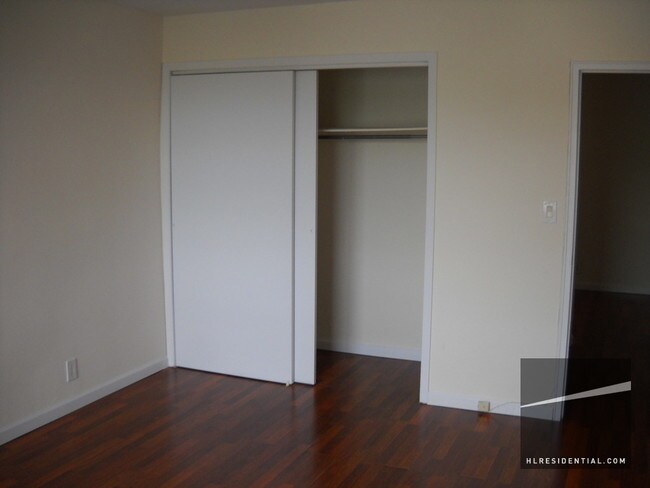 Building Photo - 10460 Queens Blvd