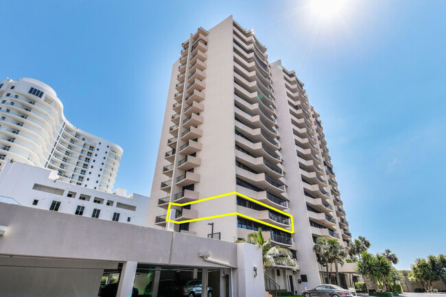 Building Photo - 4200 N Ocean Dr