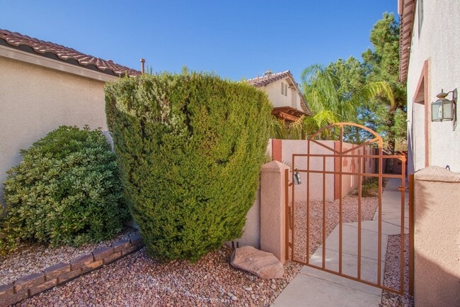 Building Photo - Summerlin west home