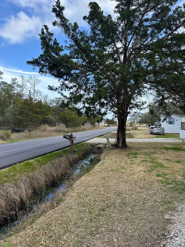 Foto del edificio - 5426 Peden Point Rd