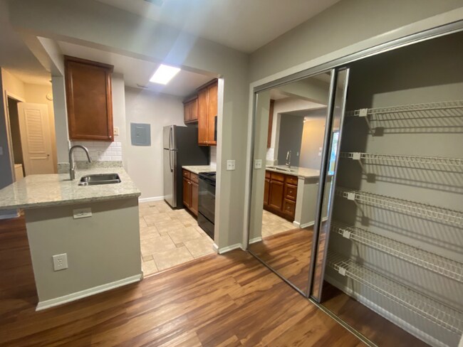 Building Photo - 8715 Belle Rive Blvd