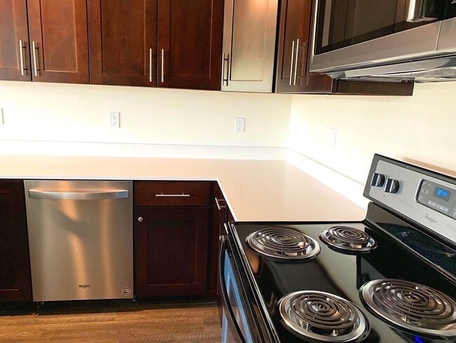 Interior Photo - The Lake Apartments