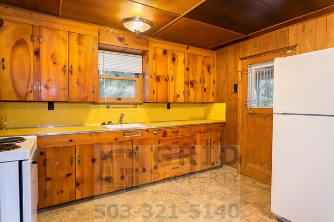 Foto del edificio - Rustic Riverfront Cottage Available For Rent! - Battle Ground, WA