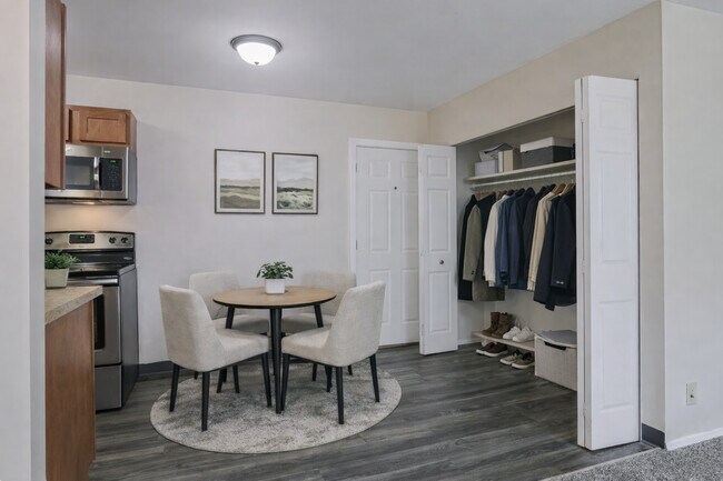 Foto del edificio - Birch Tree Apartments