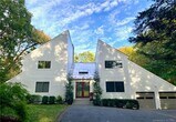 Primary Photo - 34 Pin Oak Cir