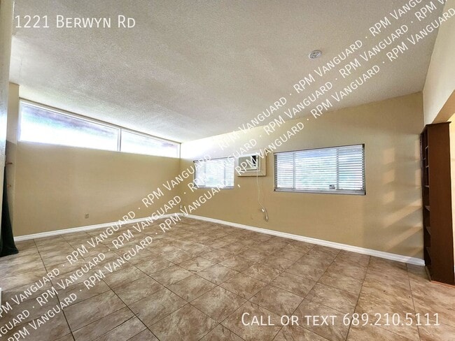 Photo - 1221 Berwyn Rd- House