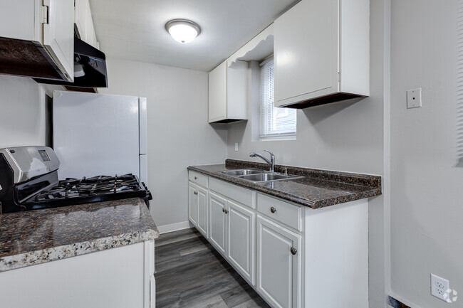 1HAB, 1BA - 600 ft² - Cocina - Powderhorn Park Apartments