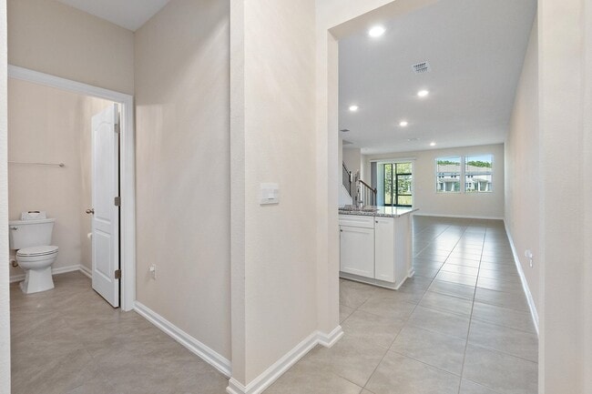 Building Photo - 196 Redbud Rd