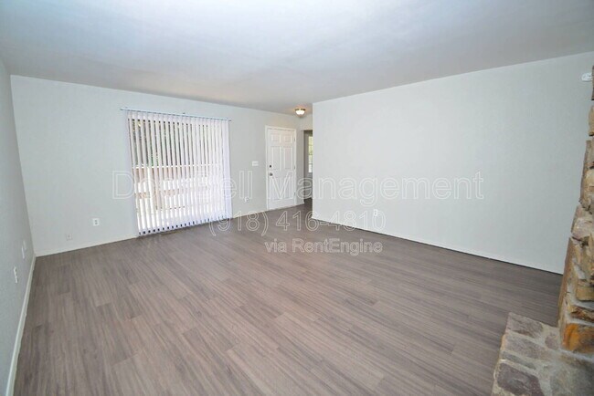 Foto del edificio - 6012 S Quincy Ave