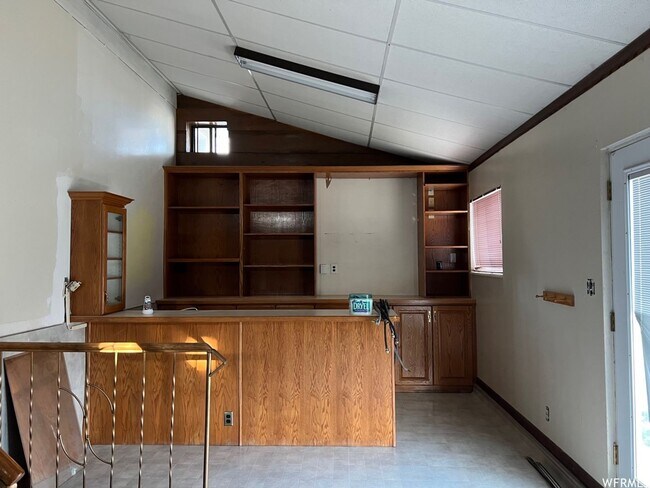 Building Photo - CS-106 N 400 E