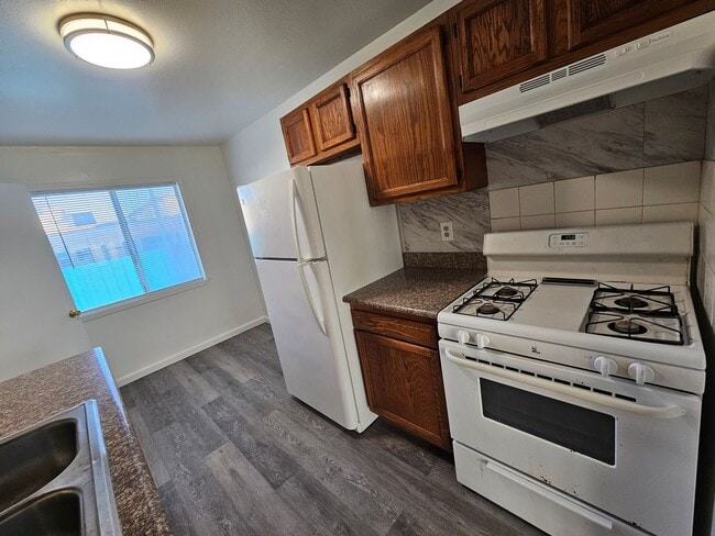 Photo - 20th Street Apartment