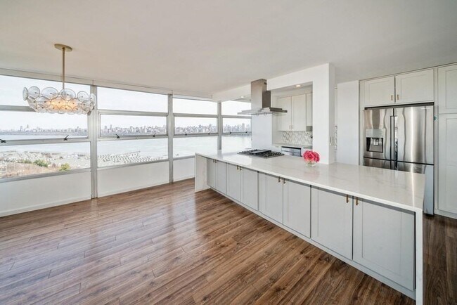 Foto del edificio - 6050 JFK Blvd E