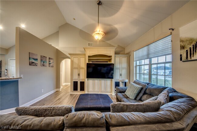 Foto del edificio - 700 SW 18th Terrace