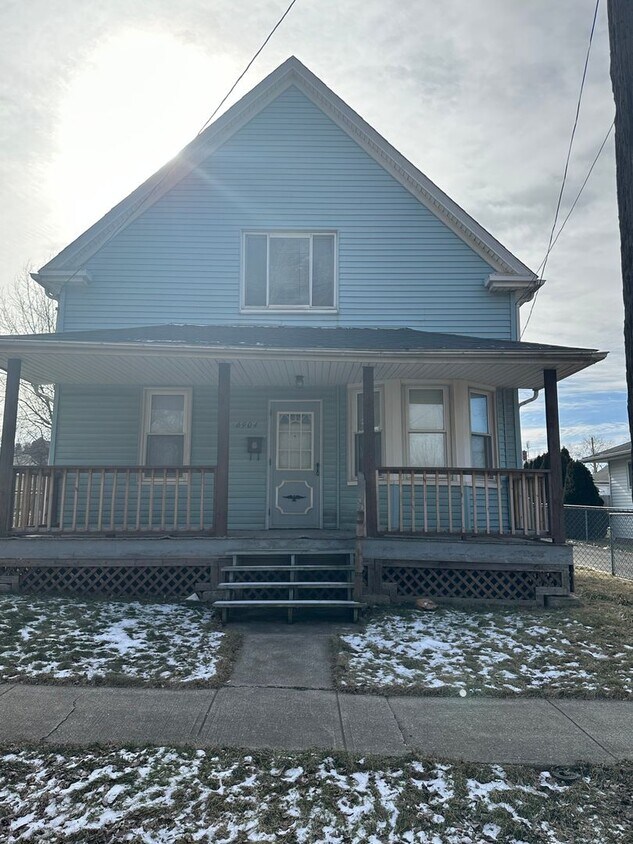 East side of Cleveland Single Home House Rental in Cleveland, OH