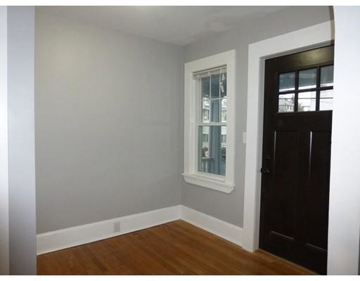 Building Photo - 20 Pheasant St