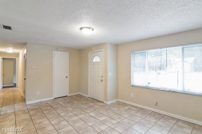 Building Photo - 3 br, 2 bath House - 1386 N OLD MIDDLEBURG