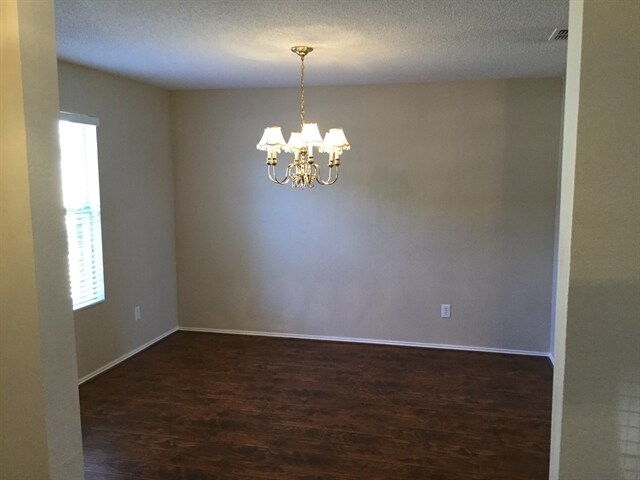 Foto del edificio - 1483 Hickory Creek Lane