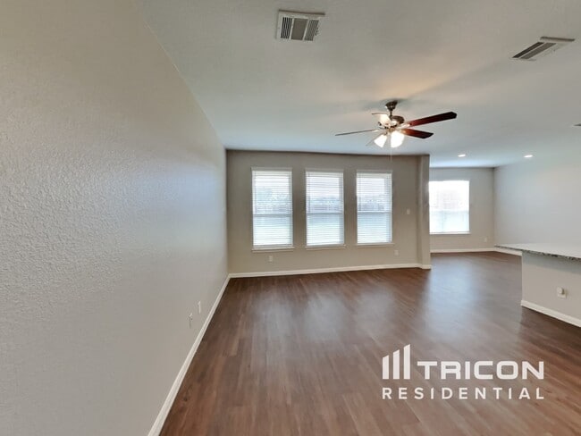 Building Photo - 7523 Merrylands Dr