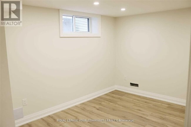 Building Photo - 4 Norgrove Crescent