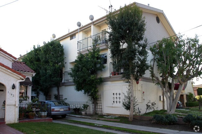 Building Photo - 1140 Belmont Ave