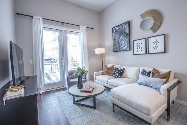 Amplia sala de estar - The Grand at Hill Street