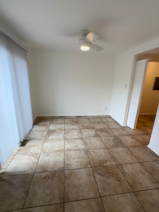 Foto del edificio - 2329 Obetz Dr