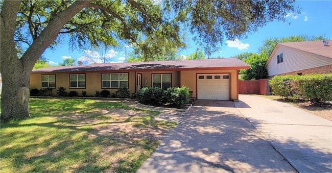 Foto del edificio - 403 San Jacinto Dr