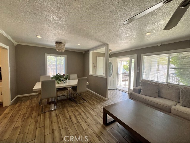 Foto del edificio - 22117 Del Valle St