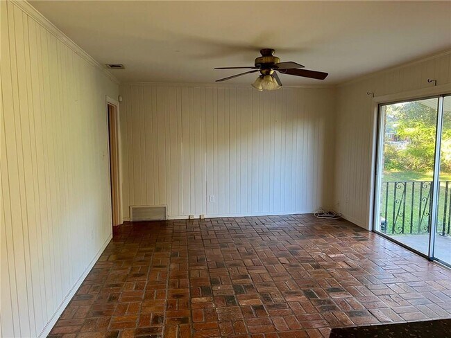 Building Photo - 1209 Marseille Dr