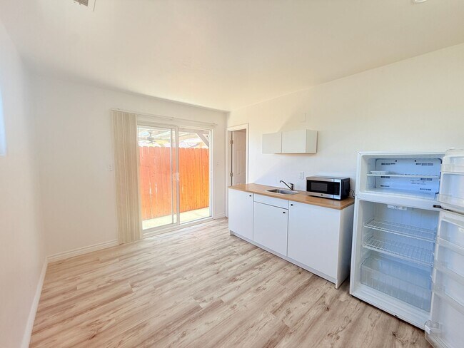 Foto del edificio - Cozy Studio Unit in Lompoc – Utilities Inc...