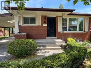 Building Photo - 37 Goldfinch Rd