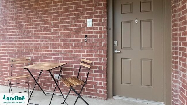 Foto del edificio - 8200 Clarksprings Dr