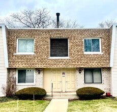 Building Photo - 2840 Mitchell Dr