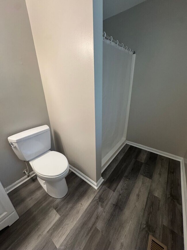 Building Photo - Gorgeous 3 bedroom home recently upgraded