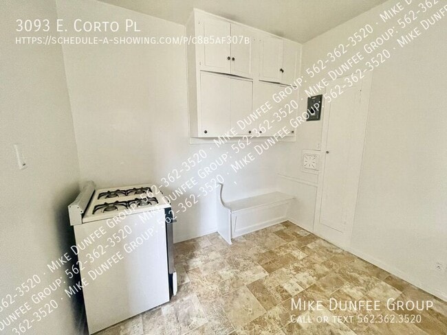 Building Photo - 3093 E Corto Pl