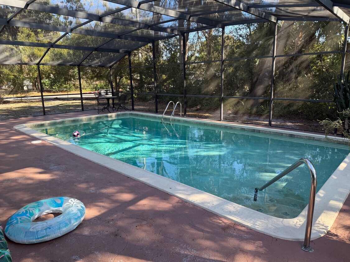 Foto del edificio - 2517 Osceola Dr