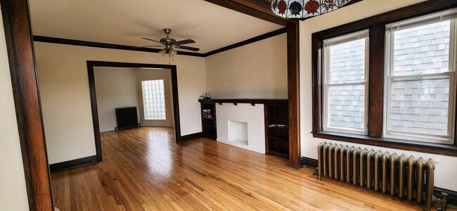 Building Photo - 4856 W Dakin St