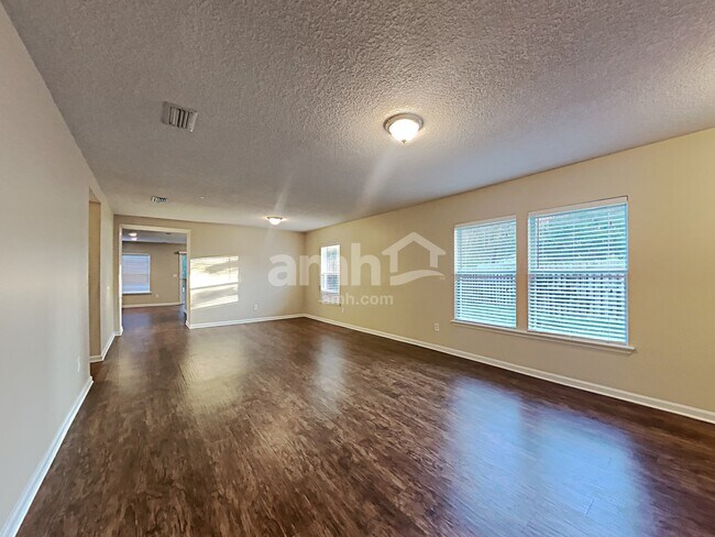 Foto del edificio - 2942 Bent Bow Ln