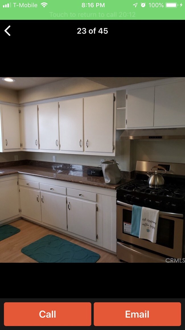 Building Photo - 611 W Broadway