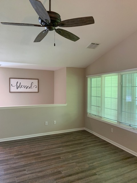 Foto del edificio - 8985 Woodbridge Dr
