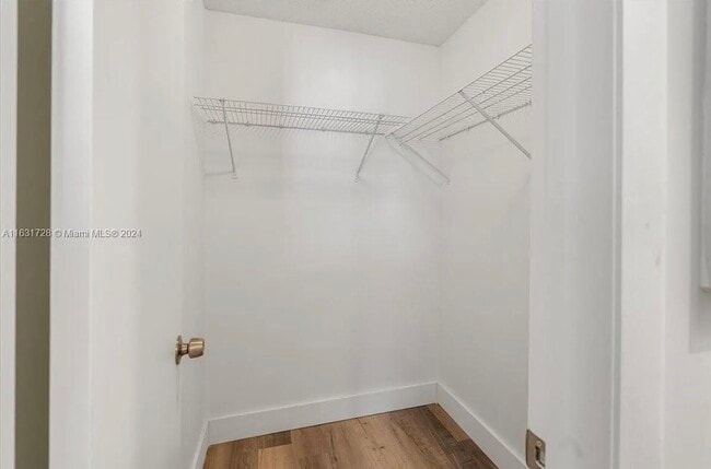 Walk in, large closet - 2512 SW 113th Ct