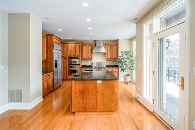 Building Photo - 138 Hudson Cove