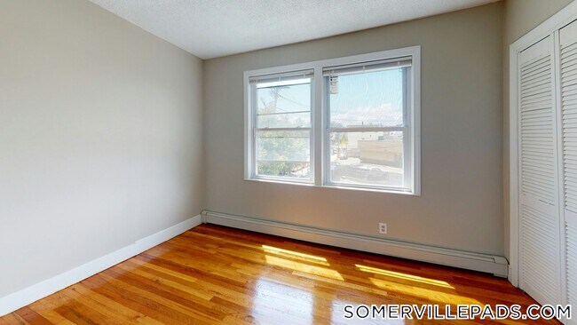 Foto del edificio - 280 McGrath Hwy