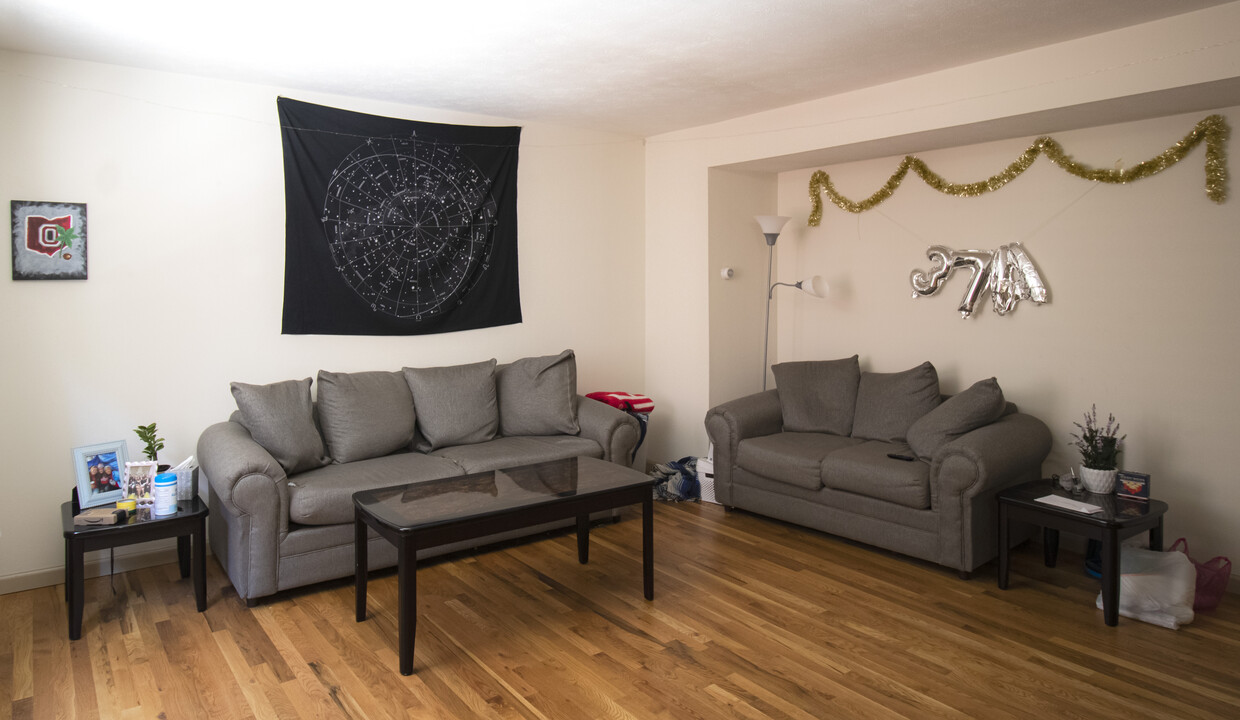 Foto principal - 37 E 18th Ave