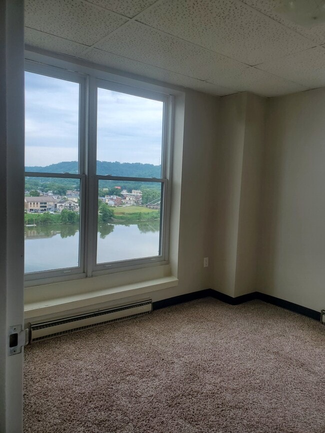 Apartment View - Windsor Manor