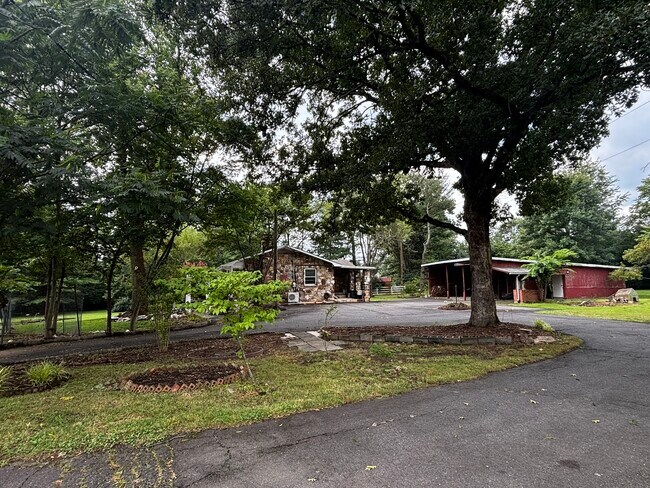 Foto del edificio - 25339 Rainbow Ranch Ln