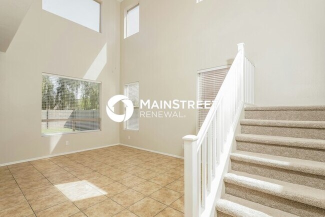 Foto del edificio - 3 Bedroom Pet-Friendly Home in Avondale, A...