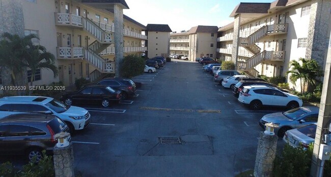 Foto del edificio - 5061 W Oakland Park Blvd